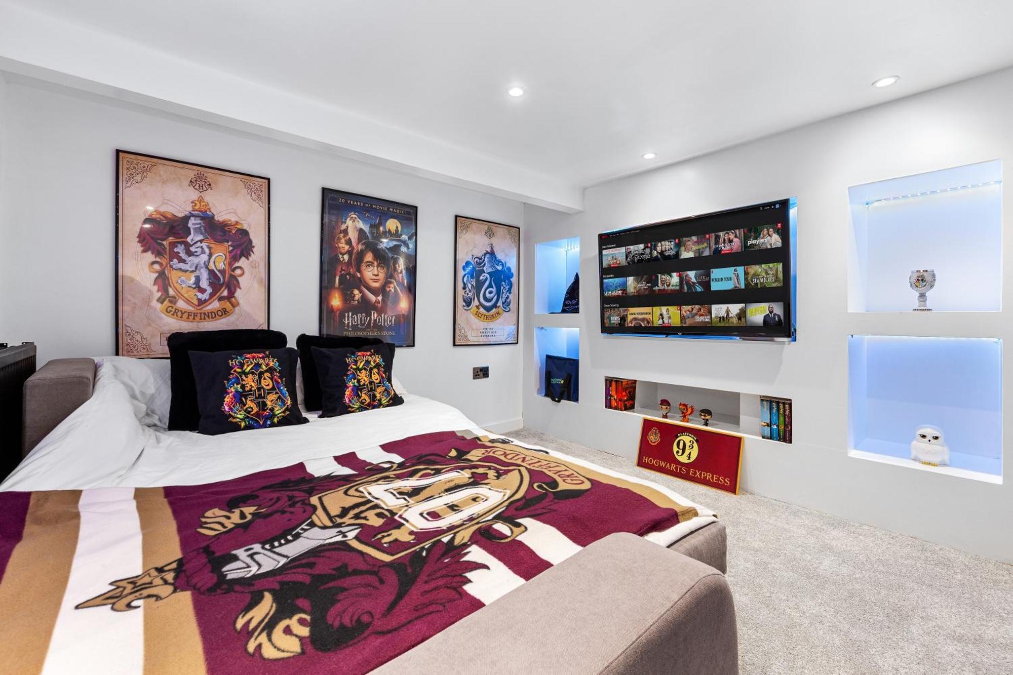 ווטפורד The Hogwarts Retreat - Cinema Room - Special May Offer - 25Th - 31St מראה חיצוני תמונה